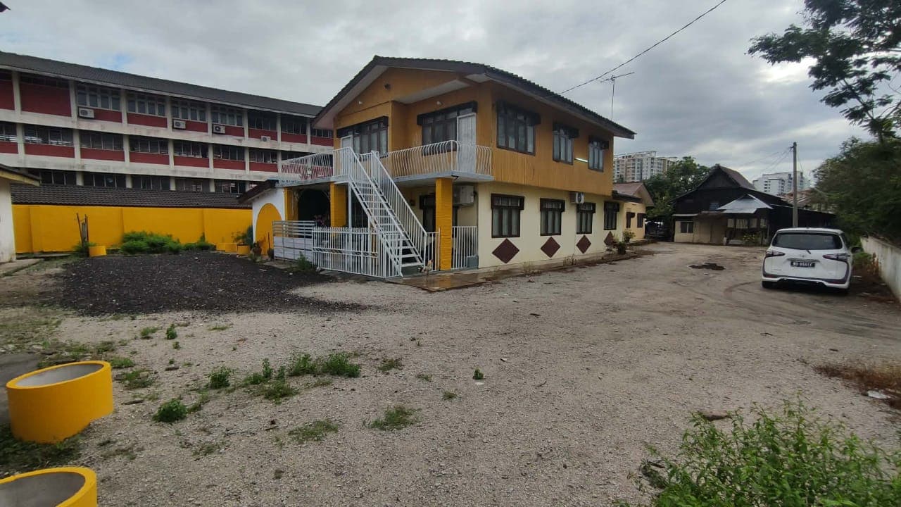 Double Storey Homestay